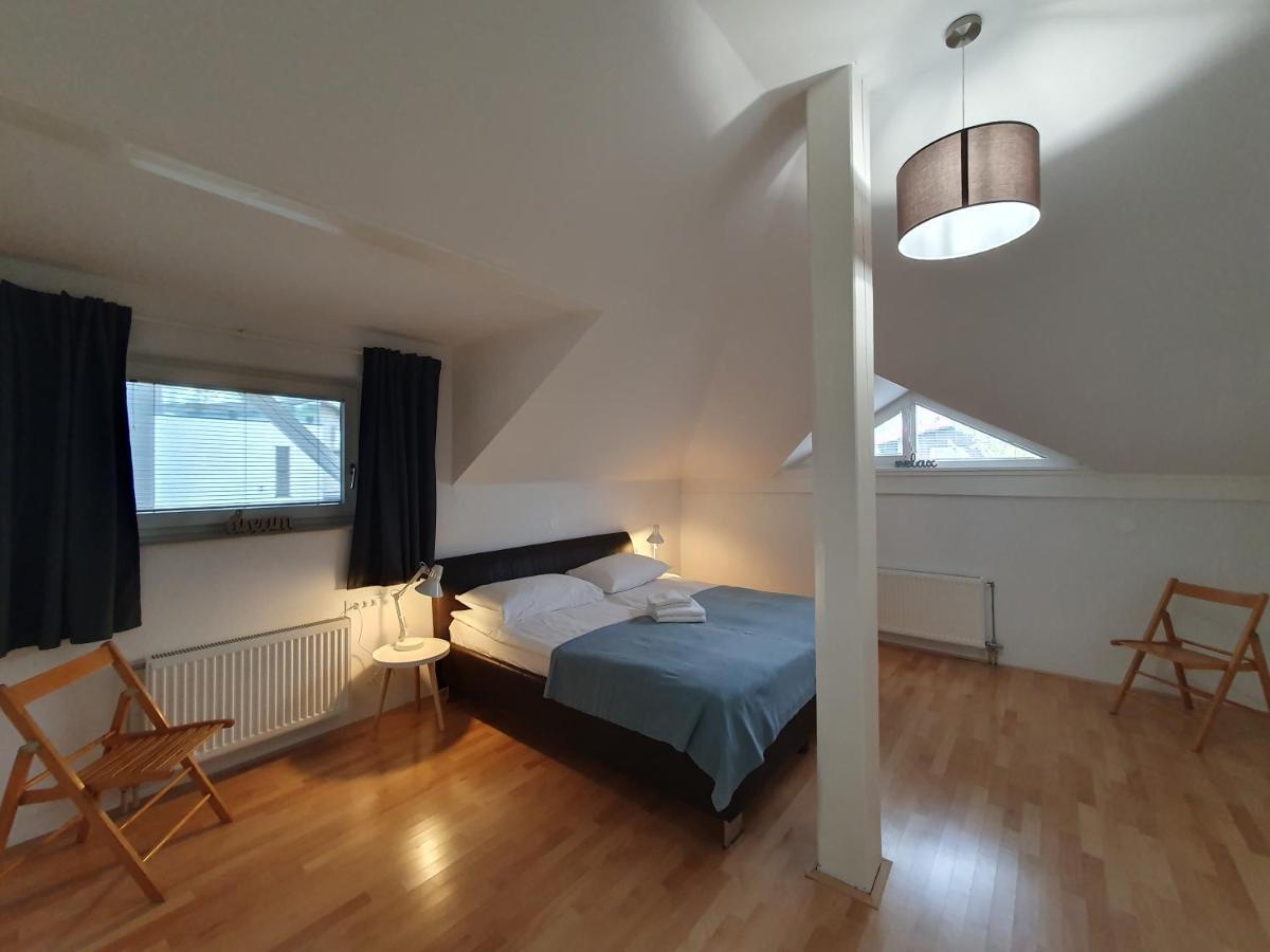 Charming Apartment Mila In Privat House With Free Parking リュブリャナ エクステリア 写真